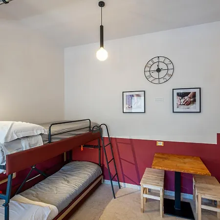 Gasthof Mytinyhome Festina Lente Rom