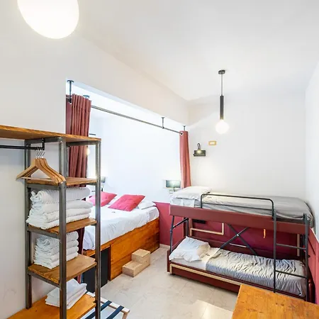 Gasthof Mytinyhome Festina Lente Rom